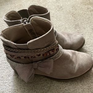 Olive and Edie Girls Boots 3